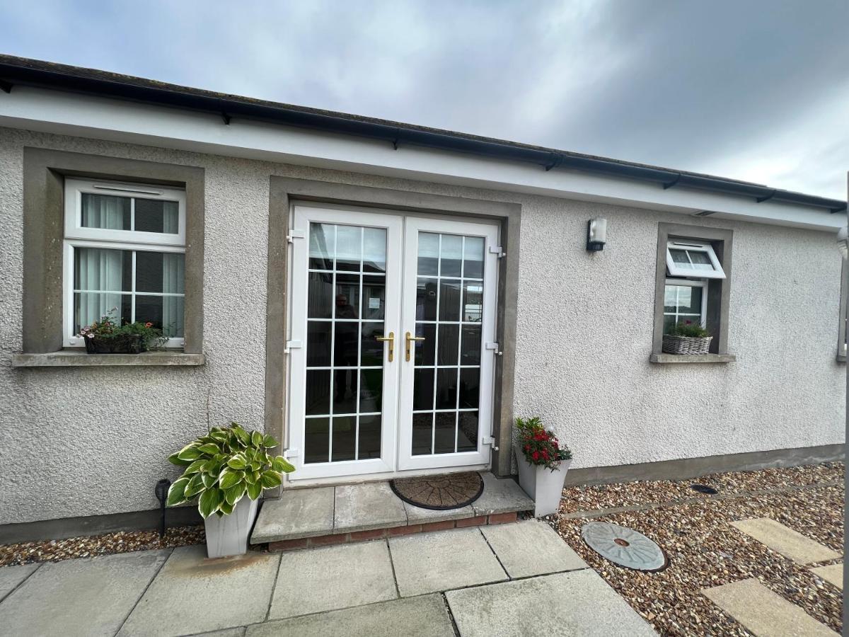 Smythe Cottage Kirkistown エクステリア 写真