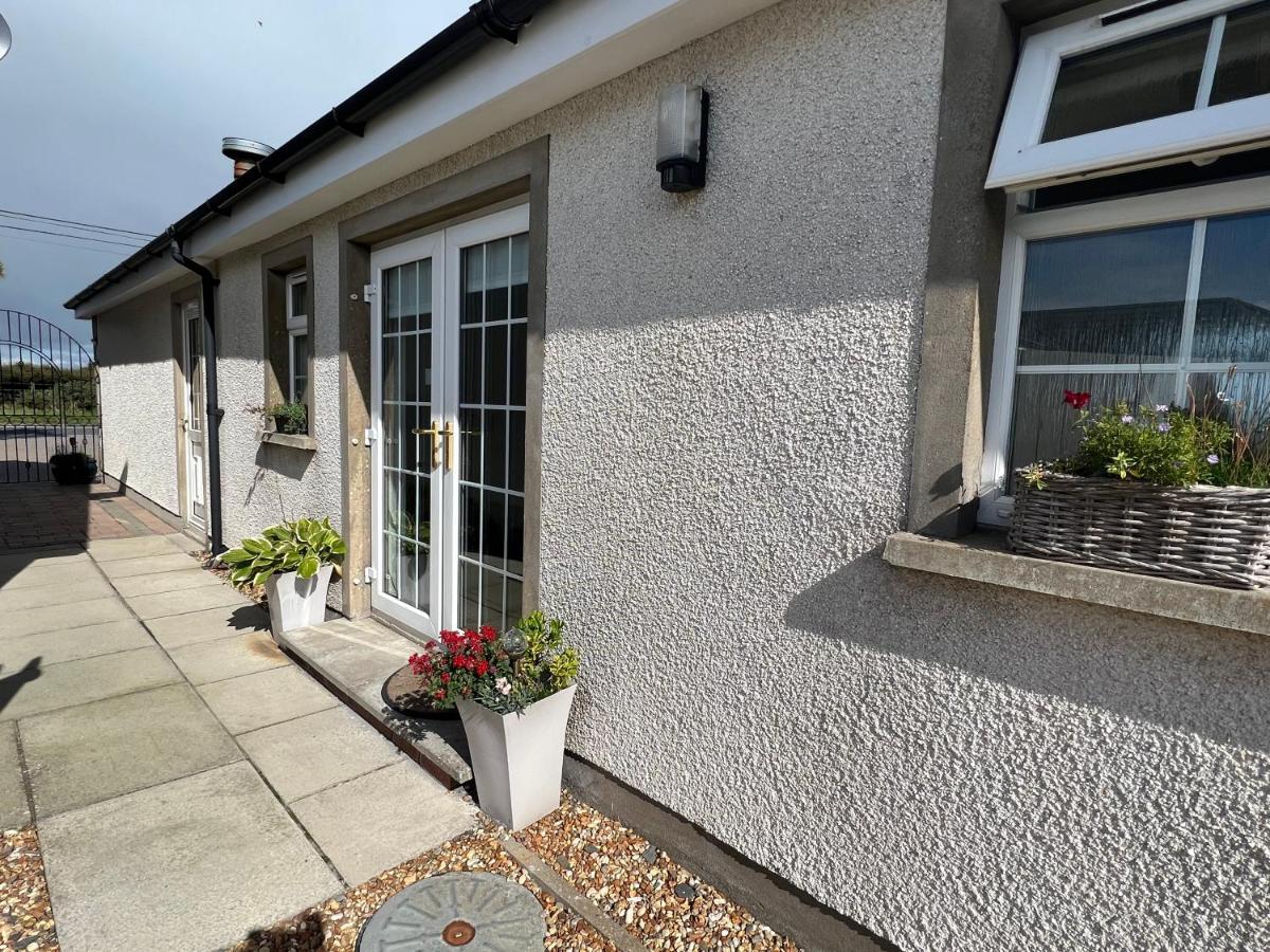Smythe Cottage Kirkistown エクステリア 写真
