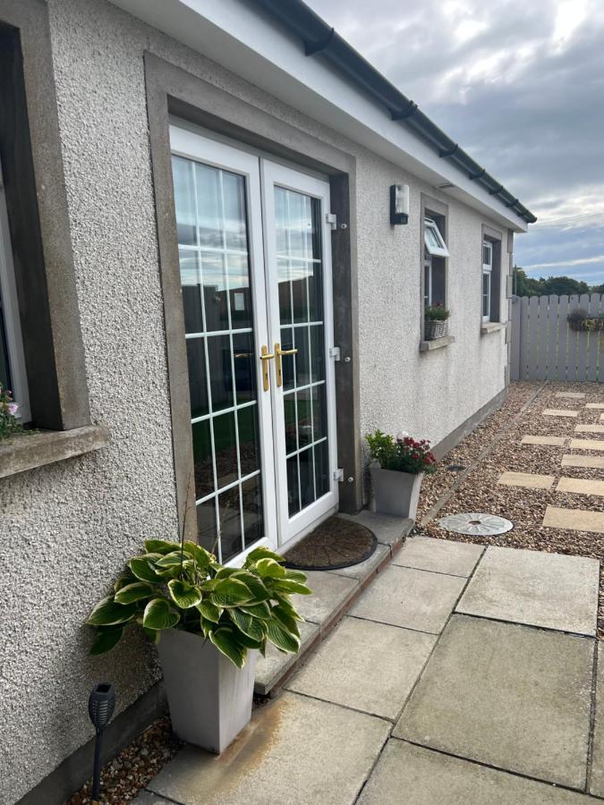 Smythe Cottage Kirkistown エクステリア 写真